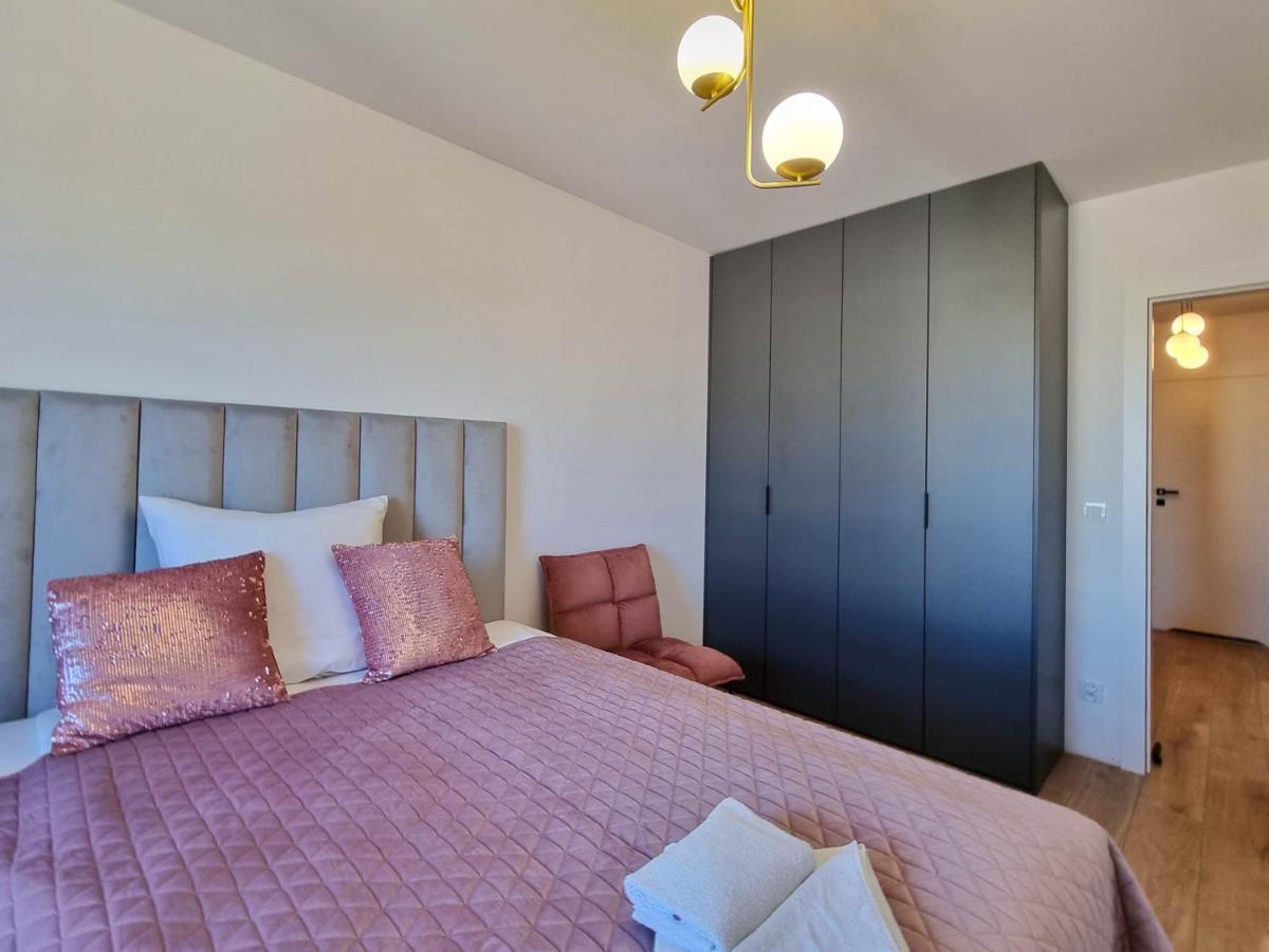 Visit Baltic - Sun Towers -2 Sypialnie - Parking Inklusive Apartment Świnoujście Екстериор снимка